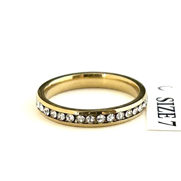 Gold Tone Ring with clear rhinestones, Size 7 Unisex - Picture 1 of 3